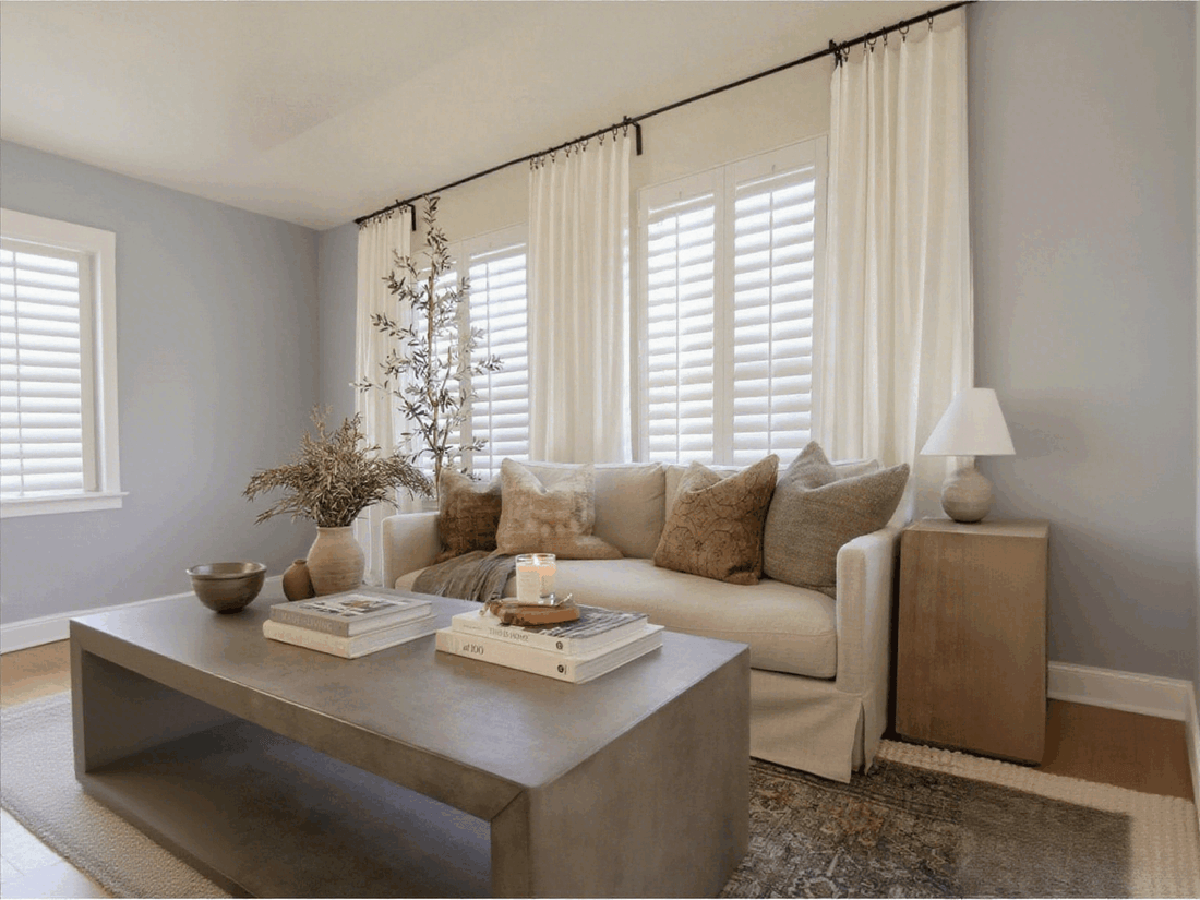 What Color Drapes Go With Gray Walls