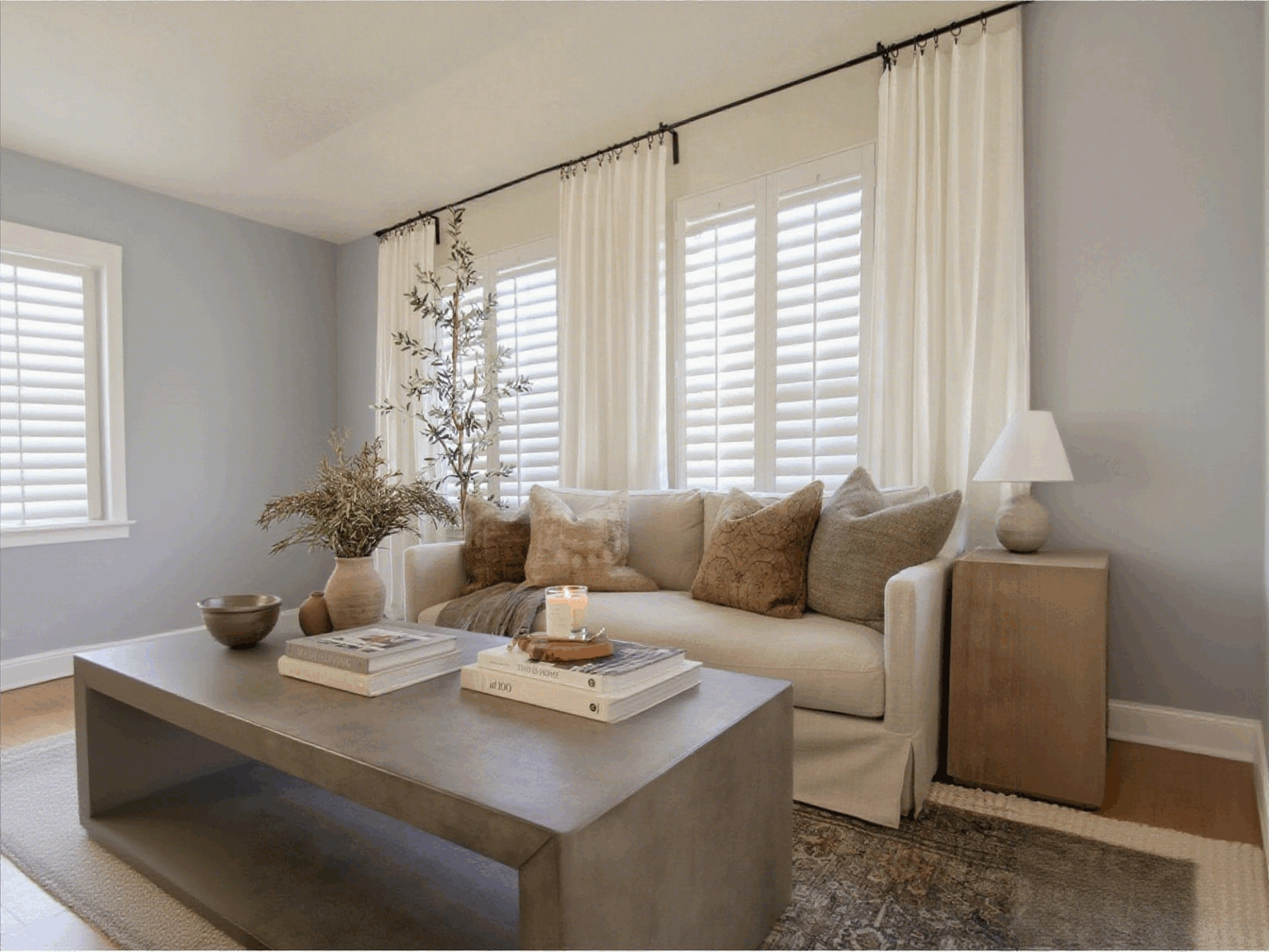 What Color Drapes Go With Gray Walls