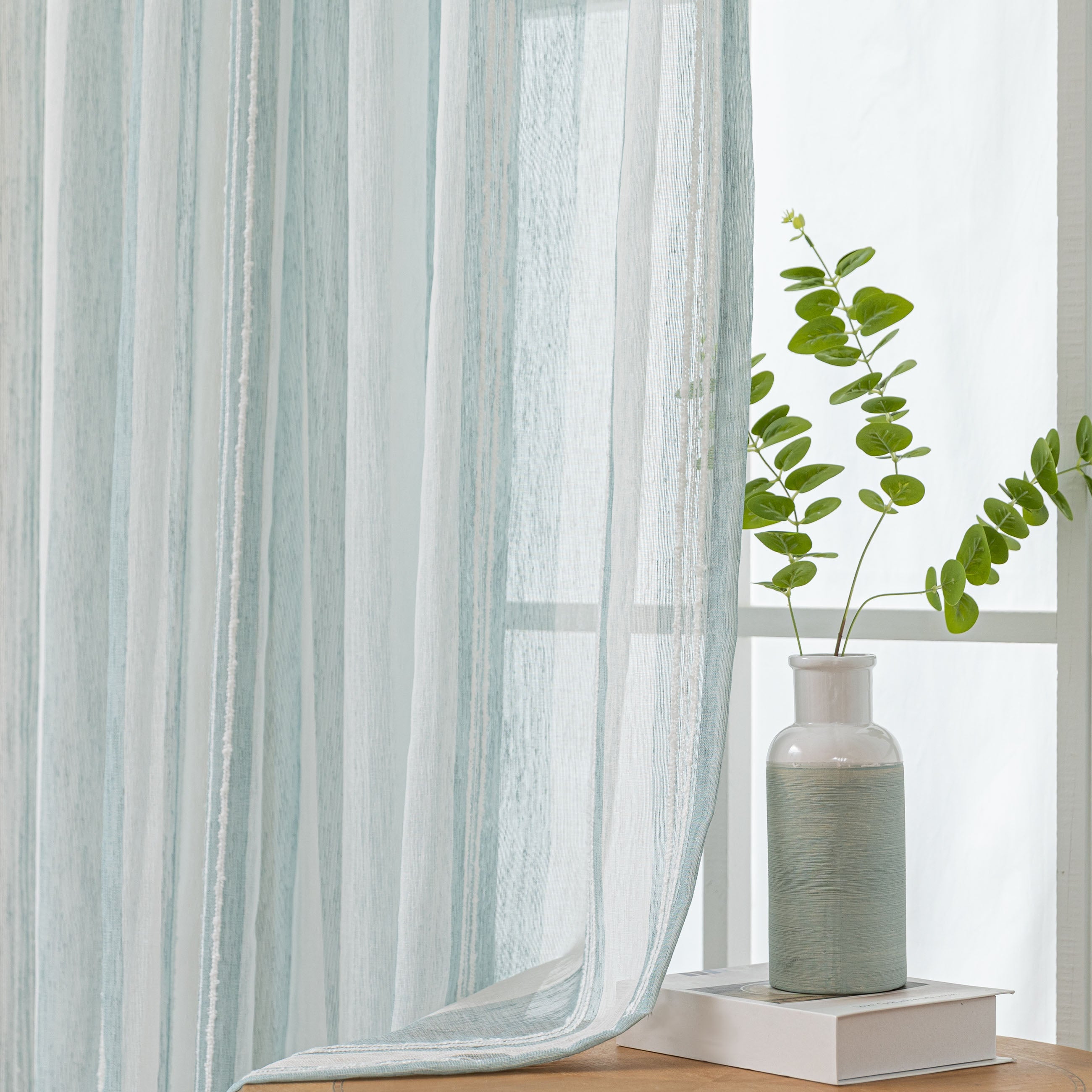 Tufted Etmaine Stripe