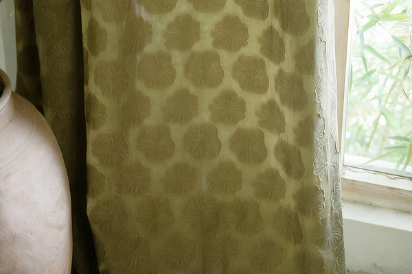 Nature-Inspired Leaf Pattern